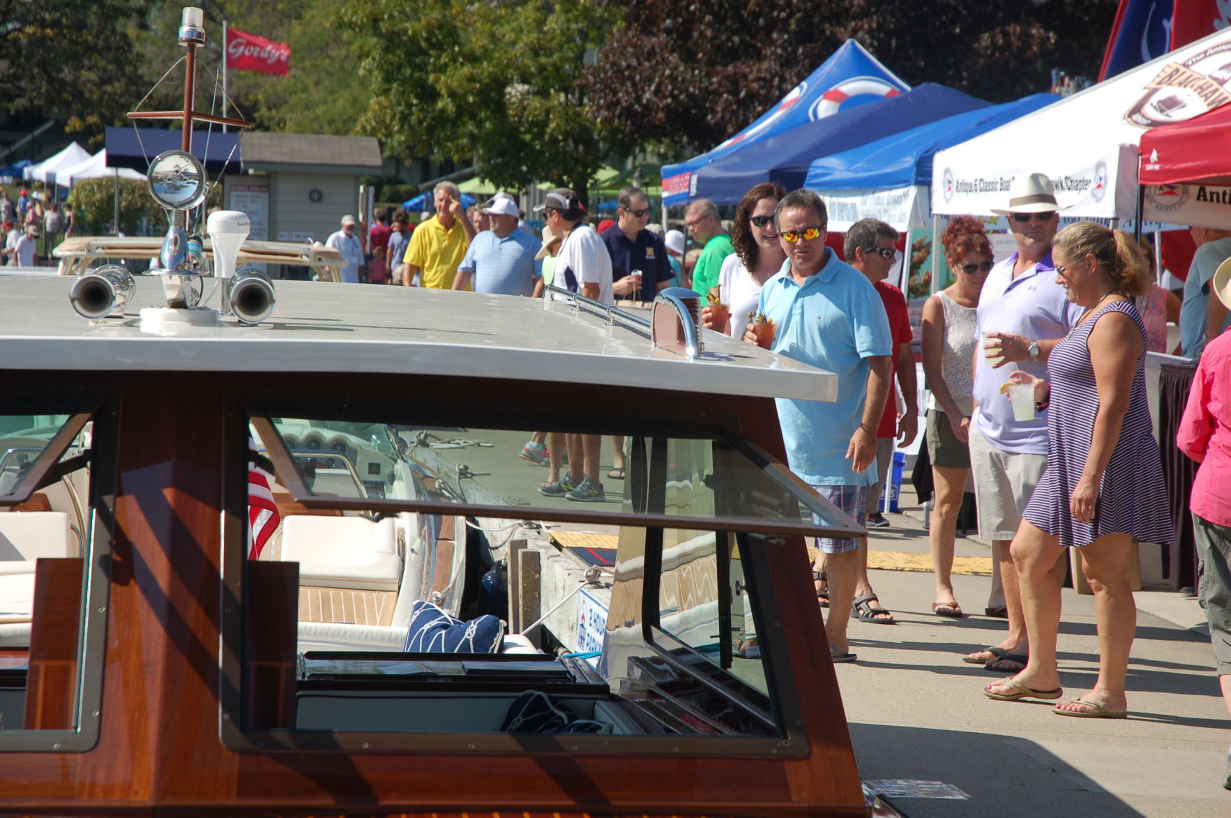 Antique boat show